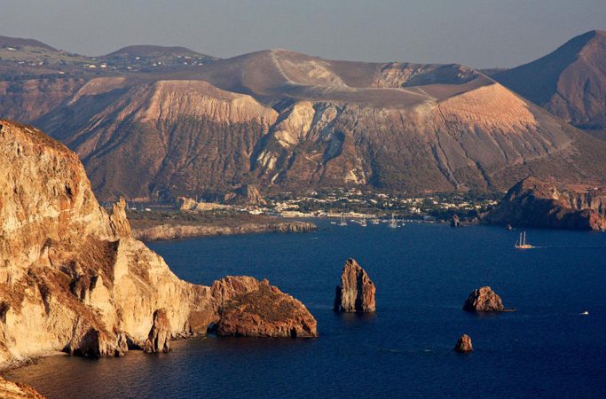 CERCA UN HOTEL a VULCANO Tutti gli hotel dell’isola di VULCANO